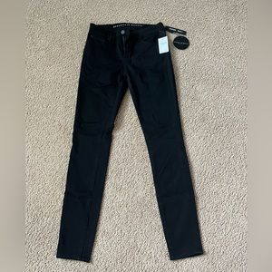 Articles of society classic skinny black jeans. Style- Alberta Size 27 NWT
